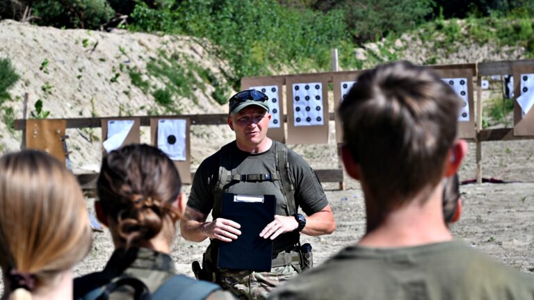 Pierwsze szkolenie strzeleckie w ramach projektu „Przygotowanie do służby wojskowej” za nami