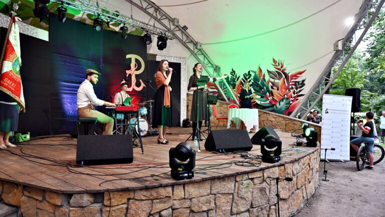 „Radomianie śpiewają (nie)zakazane piosenki”