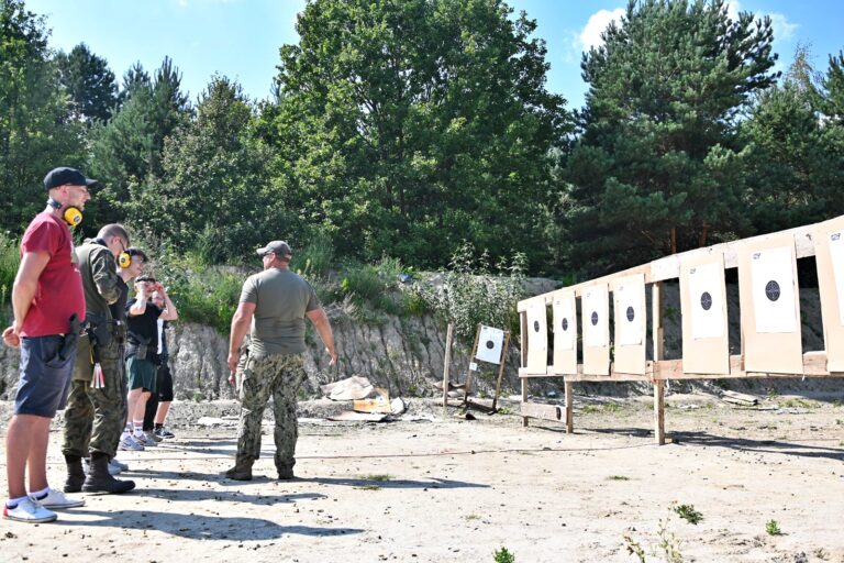 Szkolenia strzeleckie w ramach programu „I Ty możesz zostać żołnierzem”